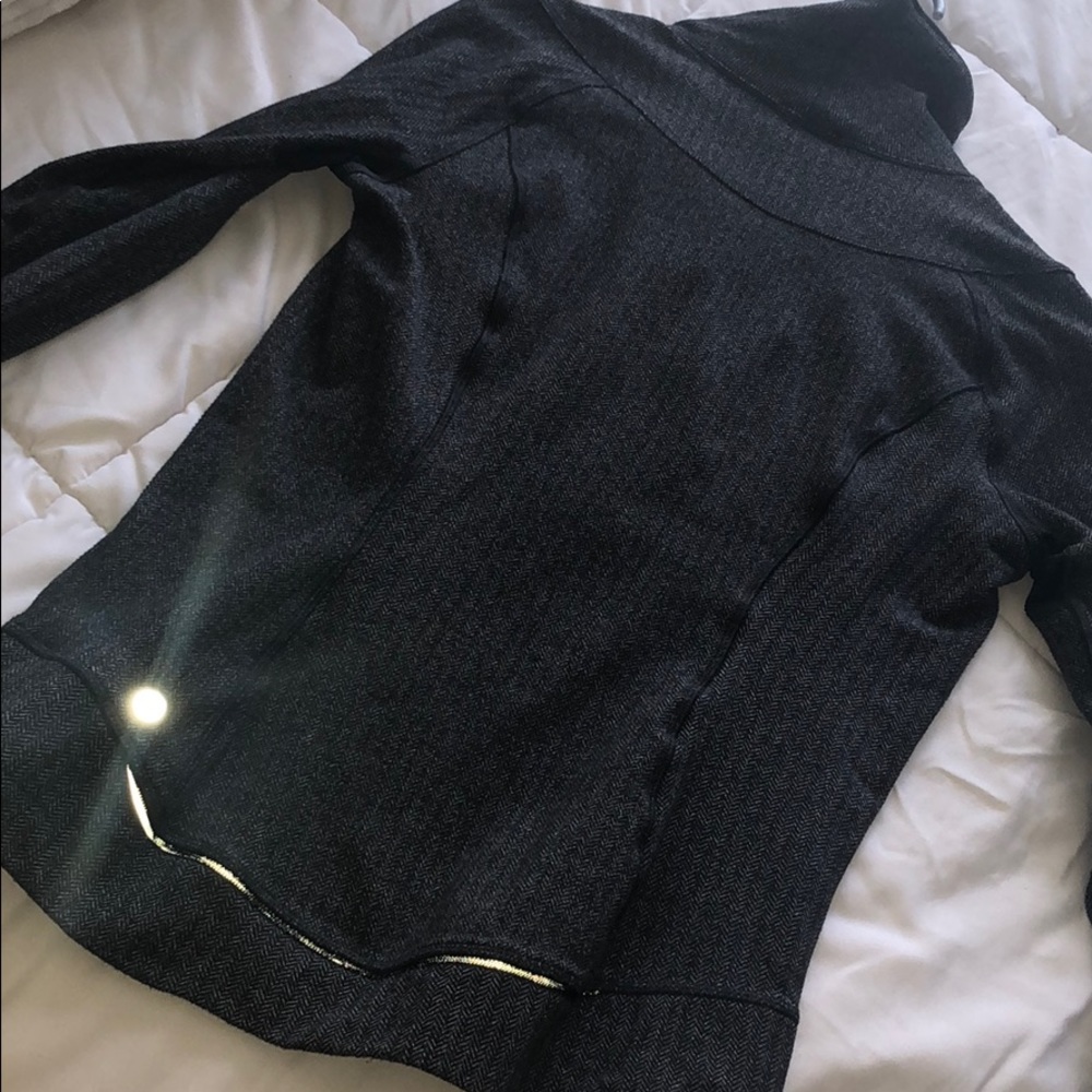 Lululemon Pullover Size 8 - image 2